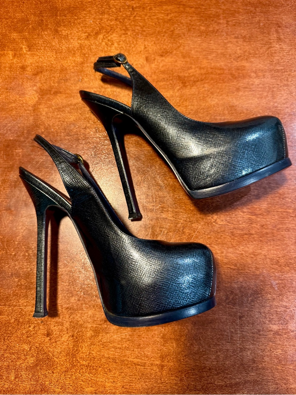 Yves Saint Laurent Tribute Navy BlueTextured Patent Leather Platform Heels